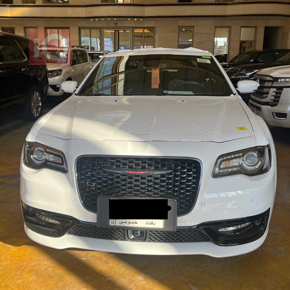 کرایسلەر 300